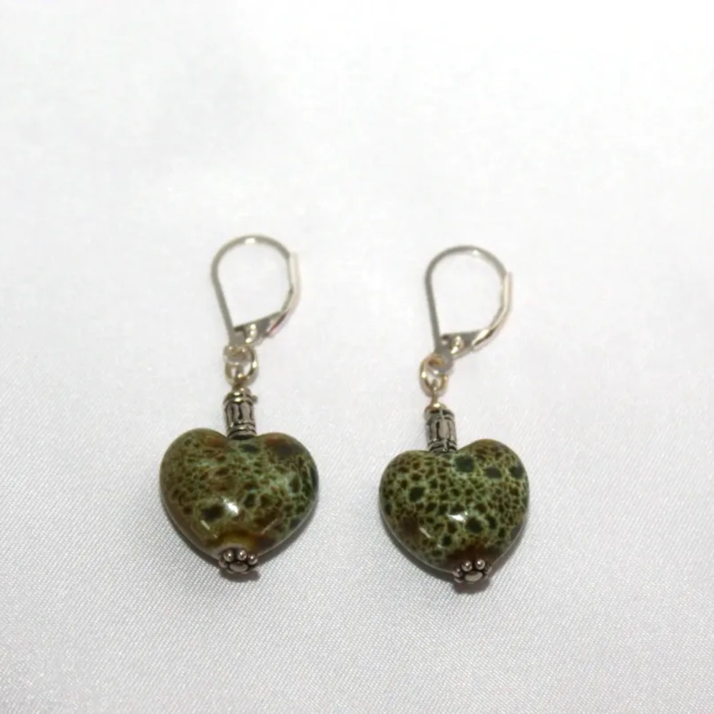 New Green Mottled Jasper Heart-shaped Earrings, Lever-back